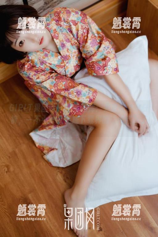 GIRLT果团网-尹意纯 GIRLT果团网 - 直击图库:尹意纯的牛仔裤,一不小心又要成下载界的“网红”了。