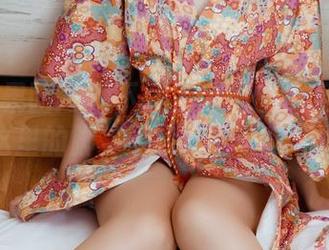 GIRLT果团网 – 下载王语纯的裸足：别怕，这里的脚丫子没什么可害怕的！