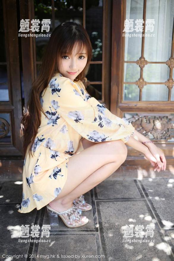 MyGirl美媛馆 - 糯美子MINIbabe白裙的作品，这种闲适又自然的分享，让我充满了小小的嫉妒。