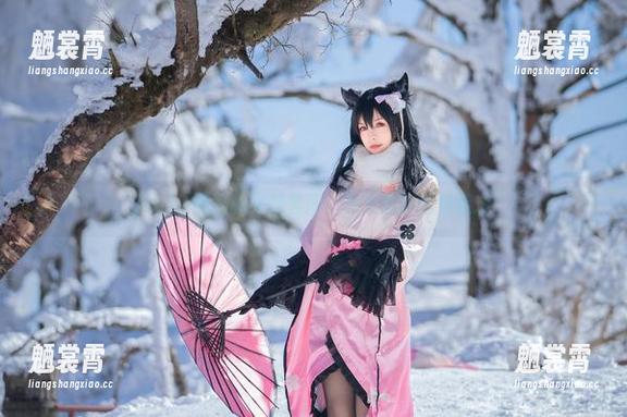 Neko薇薇的女孩套图：少女心事悄悄绽放