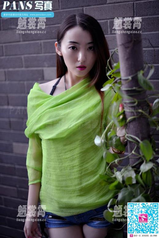 PANS摄影 - 可儿新模试镜，私房中的别样美，隐约透出不易察觉的俏皮。