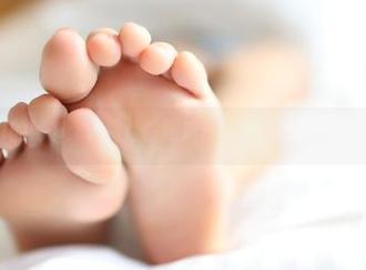 ROSI的秘书：一幅让你眼前一亮的壁纸，真想看个够