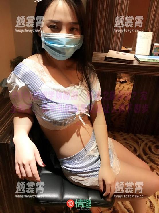 ROSI的嫩学妹制服，还是之前那套？完全醉了，这年头的制服总是让人停下脚步。