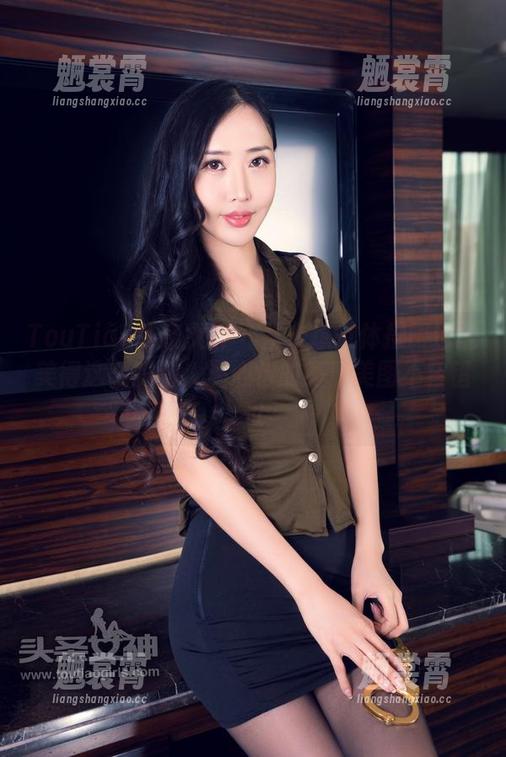 TouTiao头条女神 - 从未想过体操服也能美得这么触动，温心怡的高清美图不容错过