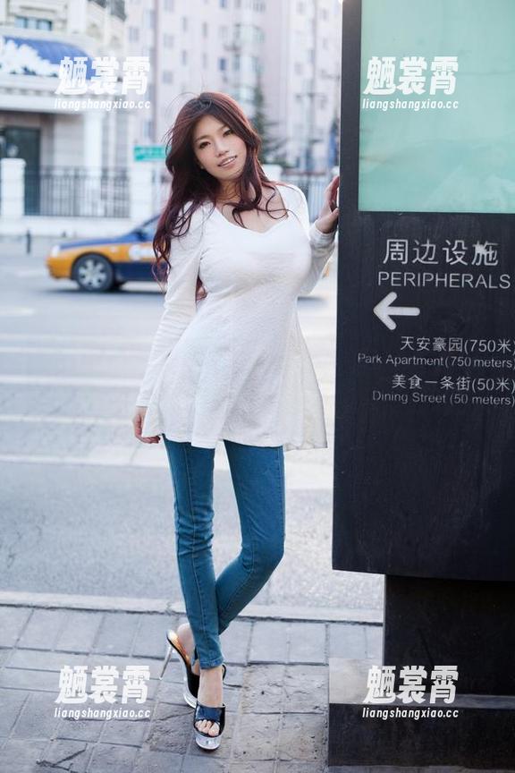 TuiGirl推女郎 - 听说陆瓷的红裙作品下载后可以增添时髦气质，真等着脸红啊！