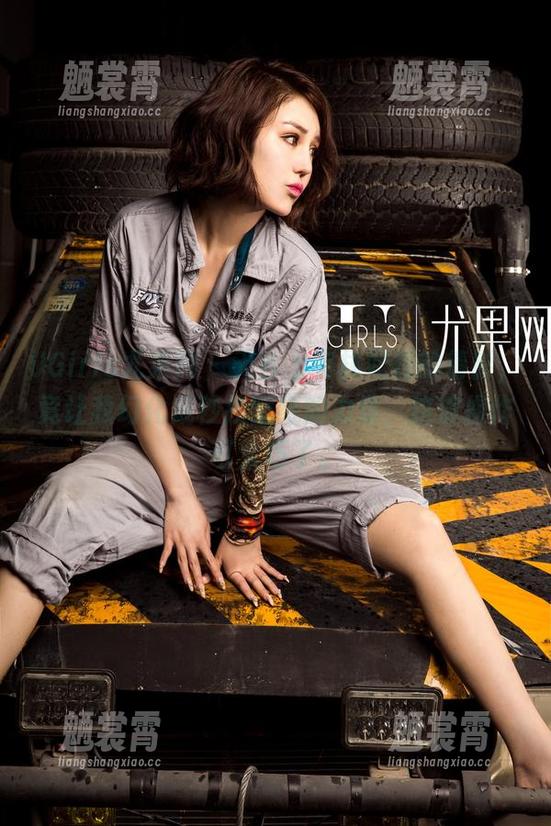 UGirls尤果网-林妃媛 UGirls尤果网 - 天台上有林妃媛的倩影,竟让我幻化成秒换壁纸的力量,这波操作可太巧了。