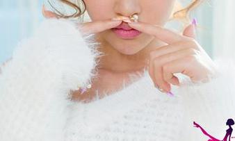 UGirls尤果网 – 眼镜图集分享，王谨轩你这次又拿下我了！