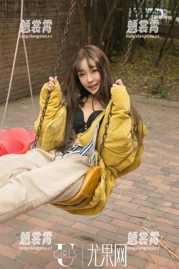 UGirls尤果网 - 田慕儿的吊带私拍，图片中的我都要怀疑是不是走错片场了。