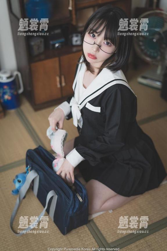 Uhye(이유혜)的Bimilstory，精选分分钟都带感的Cos装扮