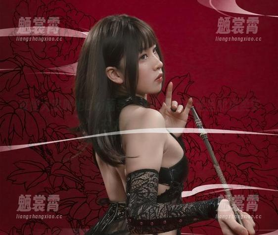 难怪大家叫她Uki雨季，这些图片精选里的温柔实在太引人入胜。