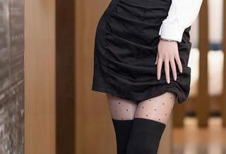 XIAOYU语画界 – 绯月樱_Cherry的温柔：看图包，捉摸那份“甜蜜”的模糊感