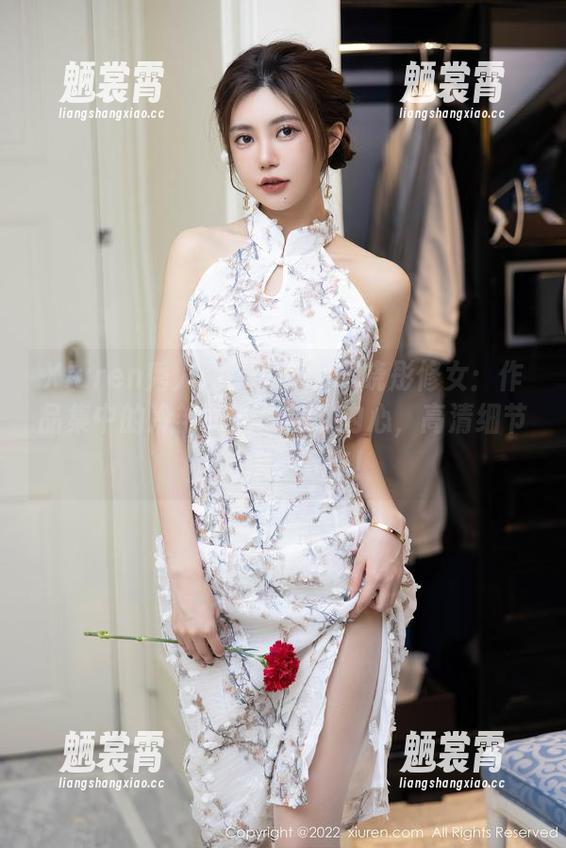 Xiuren秀人网 - Elise谭晓彤修女：作品集中的冷艳面孔与热烈内心，高清细节让你停不下来！