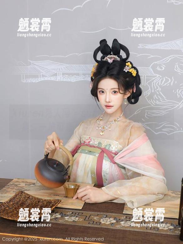 Xiuren秀人网 - summer宝宝的最新图集：一堆可爱，引发我的无尽联想！