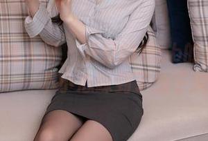 Xiuren秀人网 – 呆呆的瑞bb的白丝写真集——不小心踩到了兔子洞？