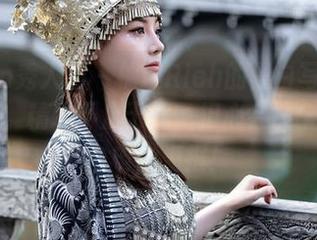 Xiuren秀人网 – 柚琪Rich的黑白写真：原图透视，精彩不止于此，担心会被拿去做黑白电影海报！
