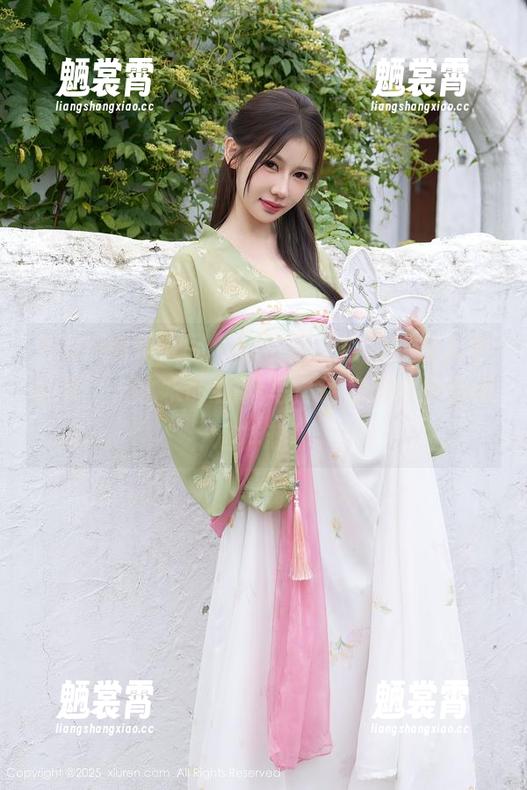 Xiuren秀人网 – 老爸说“空姐才是人生赢家”，水水er的新写真让你明白他为何这样想！