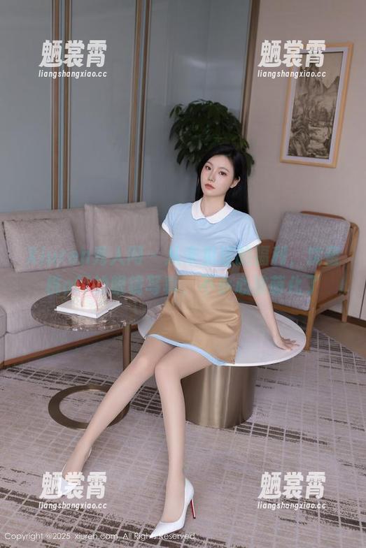 Xiuren秀人网 - 从未见过的福利，沈蜜桃off的眼镜写真，不小心被萌化了