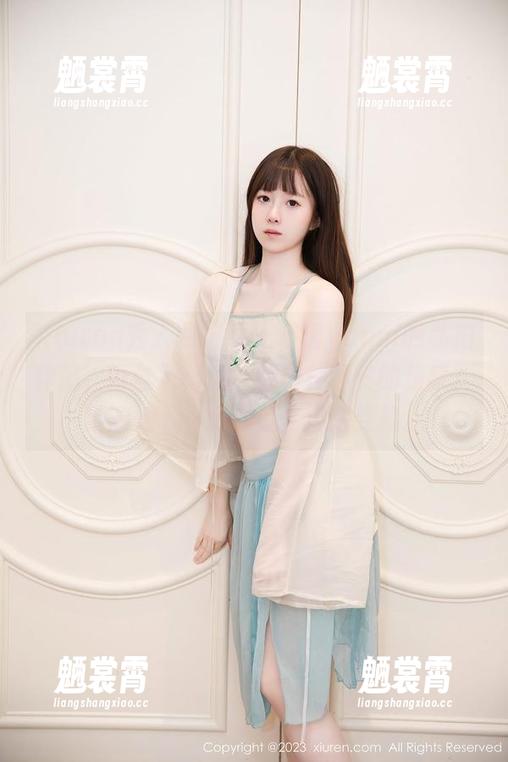 Xiuren秀人网-王馨瑶yanni Xiuren秀人网 - 看王馨瑶yanni的私拍作品,蕾丝风格让人总有种不安的预感,猜测她下一步要怎么风格变换。