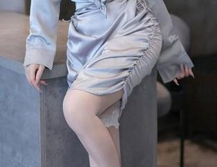 Xiuren秀人网 – 想不到吧！下载芝芝booty的校服，校园风再度升级！