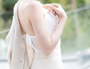 Xiuren秀人网 – 雪瑞Lisa的套装写真合集：当fashionmeets战斗!
