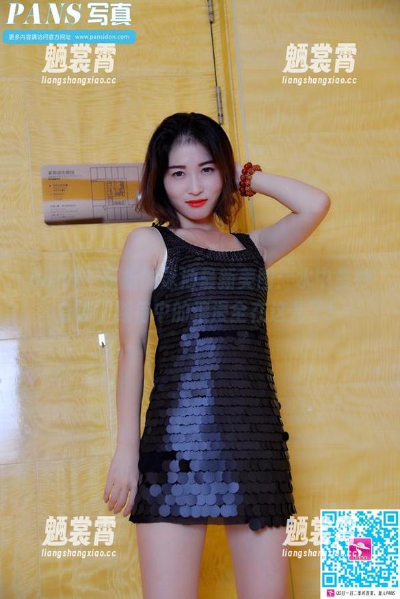 pans - 折折的泳池最新美图：水中曼妙身姿，期待中的浪漫全在这儿了！