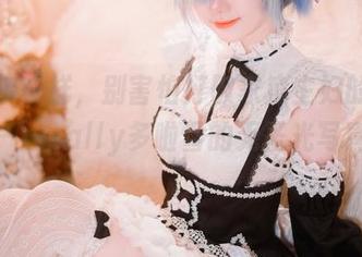 像约尔一样，别害怕打破家庭主妇的刻板印象——sally多啦雪的无圣光写真来了。