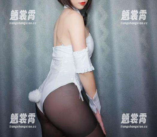 w黑米粥w私房探险：狂三内衣合集，那些无法言喻的时刻