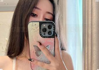 微密圈 – “你确定这是饭吗？”不爱笑的赛琳的厨娘网盘合集等你来翻！