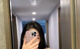 微密圈 – 不爱笑的赛琳又来了，是我的眼睛被刺激到了，还是真相更撩人？