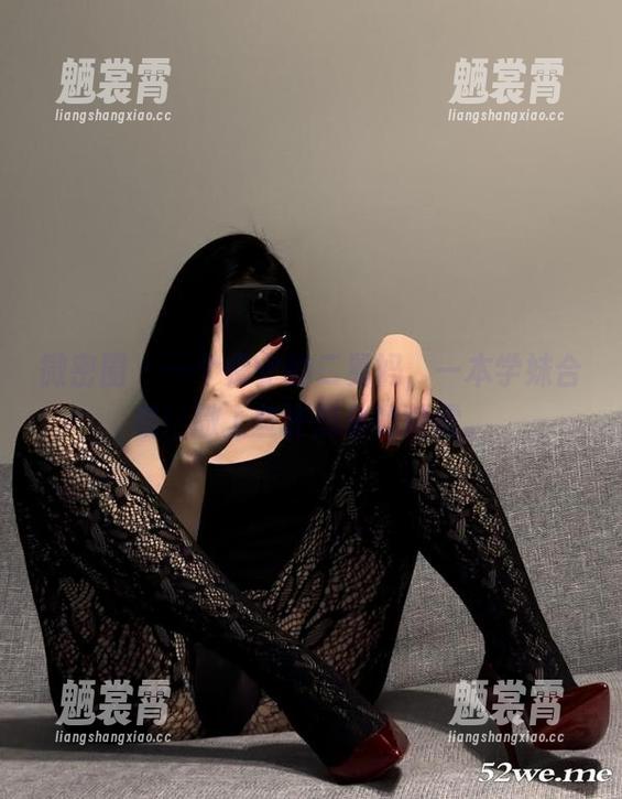 微密圈 - 一个保守的二舅妈，一本学妹合集：撒上些许想象的糖霜。