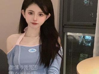 随便聊聊，倦倦喵和她那些满满鱼骨胸衣的美图
