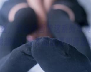 校服白丝，兔玩映画的这系列写真，简直让我想起了那年的懵懂和青涩嘿。