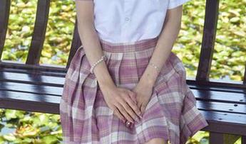 初夏女神 – 最新的毕业季，依依的邻家女孩style：原图透露“我猜你们都想来我的毕业派对吧”！