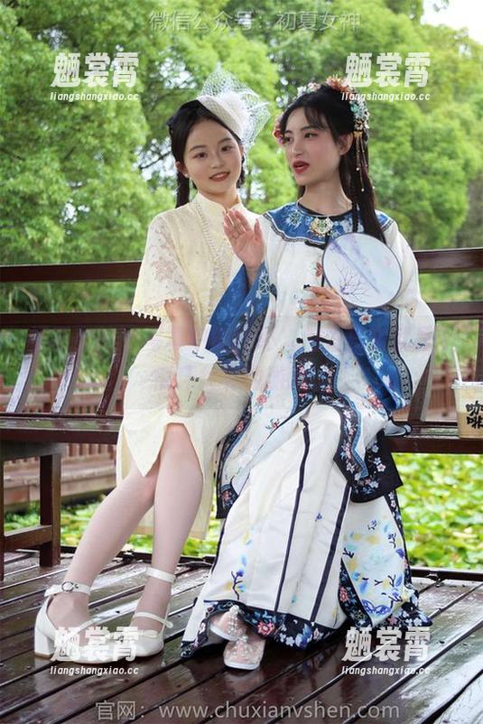 初夏女神 - 写真中的环环，魅力其实就是个循环往复的游戏。