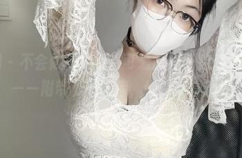微密圈 – 不会做只会看，可爱的肉巴的瑜伽写真集——附带下载链接，给你惊喜哦。
