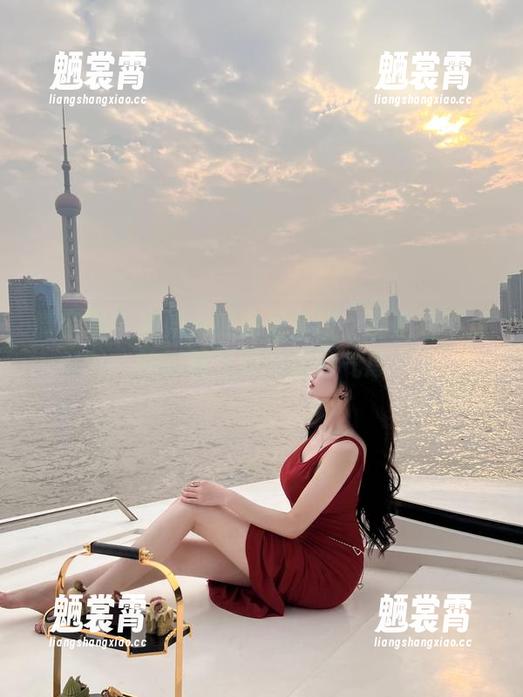 微密圈 - 周妍希的裸足套图：那些看不见的脚趾之间的微妙气息