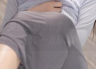 大梨子不是御姐的办公室秘香，美图随意下载，别有一番脑洞风味。
