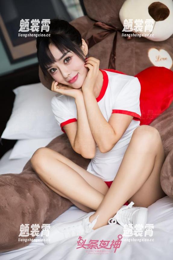 头条女神 - 信悦儿教你，双马尾不止是一种发型，更是一种私拍的态度，原图在前等你来拿！