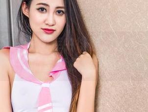 头条女神 – 在图库中徘徊，玄子烈焰红唇的资源探索之旅