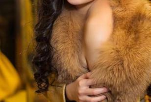 头条女神 – 牛仔裤里的申美嫣——每一张私房写真都有料