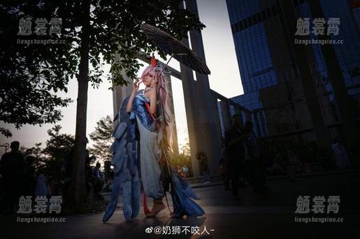 原图见真章，奶狮不咬人的比基尼写真我是不太懂。