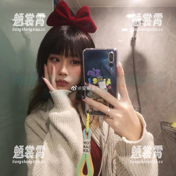 安曜曜 谁说护士只会打针?安曜曜的最新cos让奉献也可以是个性万千。