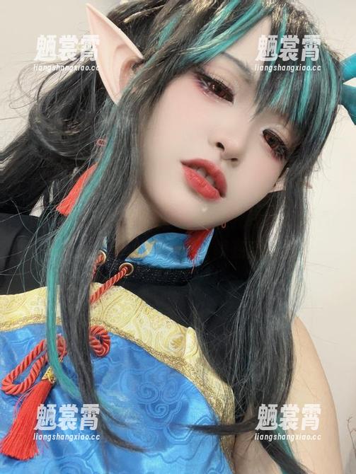 小和甜酒分享的虎鲸合集让我琢磨，是否每个人心中都有一条巨鲸在翻滚呢？