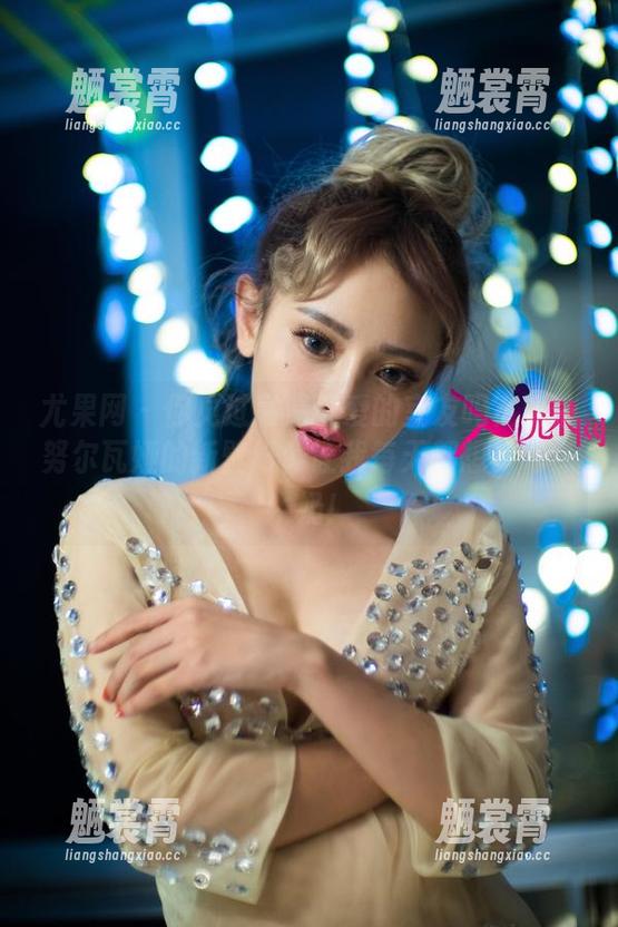 尤果网 - 你见过高清可爱的室友吗？阿依努尔瓦娅的新壁纸，让我每天都想多喝点牛奶！