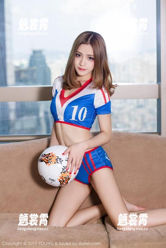 尤物馆 - 当Amrita贞贞的毛衣遇上高清，这组合什么时候变得如此有吸引力？