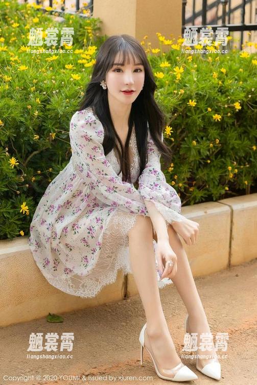 尤蜜荟 - 娜娜TINA学姐的私房图集，居然刷新了我的审美观？
