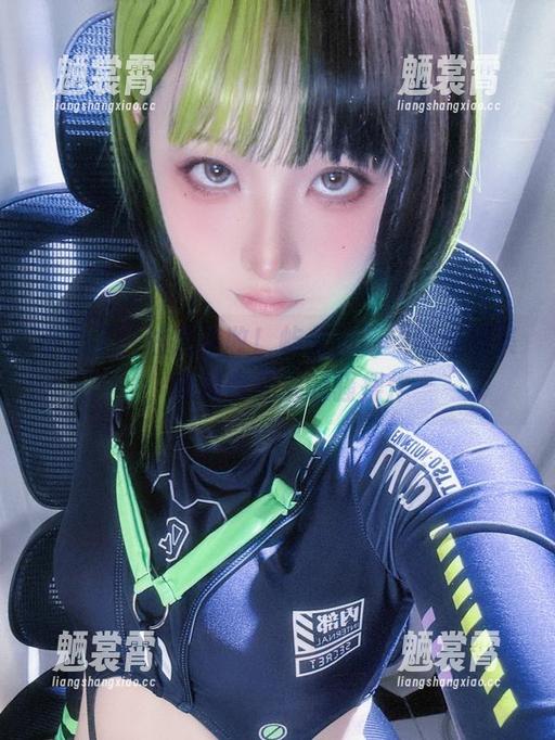 小心了，注意查收！屿鱼的新年特典图集，舞娘舞起来的骚操作
