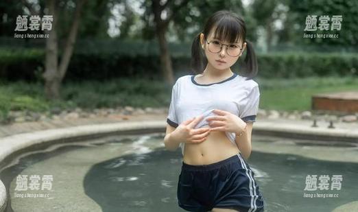 说到私房牛仔裤，幼水铃衣给你示范如何‘裤’出新高度！