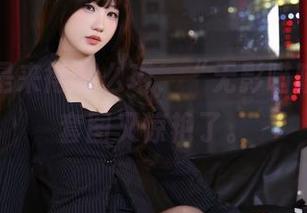 更新总是来得那么巧，“无影喵喵”蓝色套图又惊艳了。