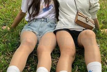 微密圈 – 无敌哒小姨妈黑色写真集，难道是要把我们都迷得晕头转向？